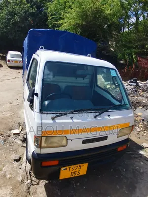 Suzuki Carry 2000 White