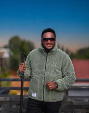 Heavy CoatBei: TSH 60,000