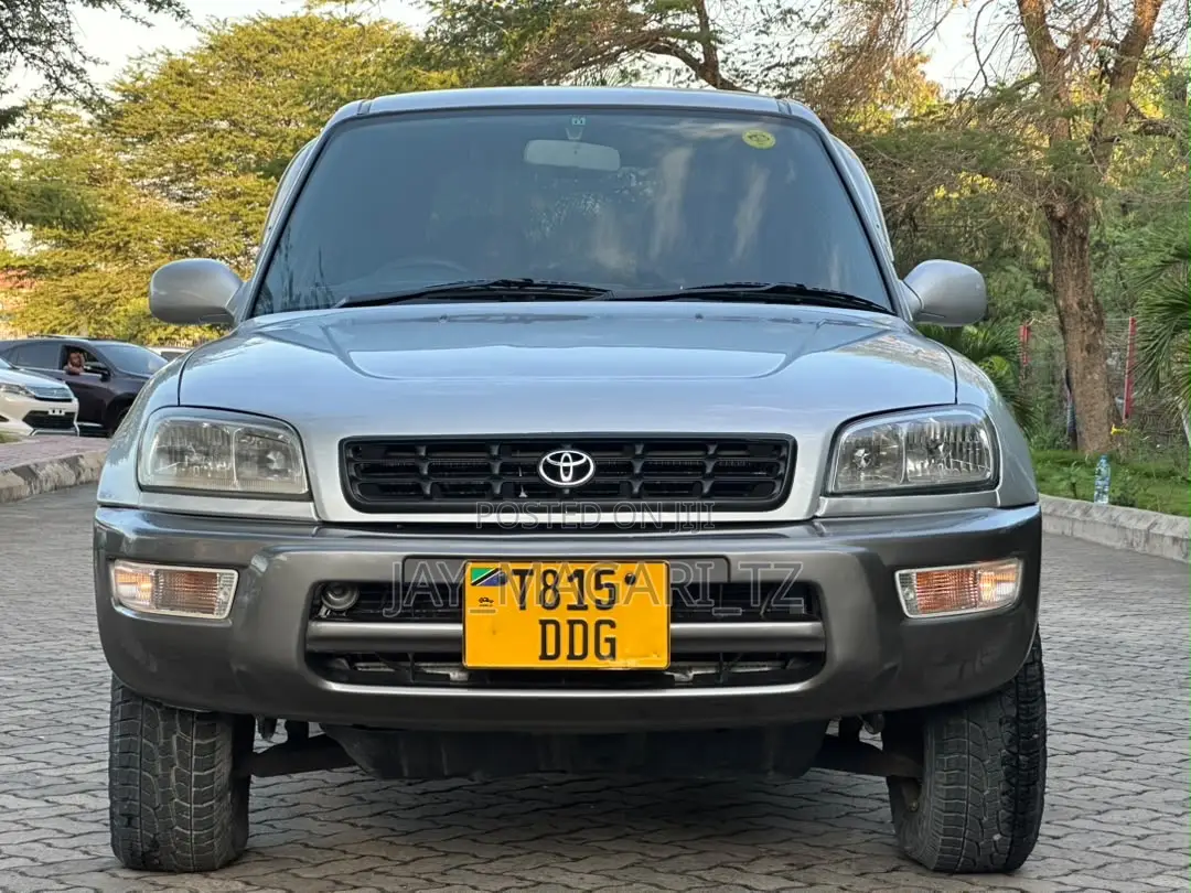 Toyota RAV4 1999 Silver