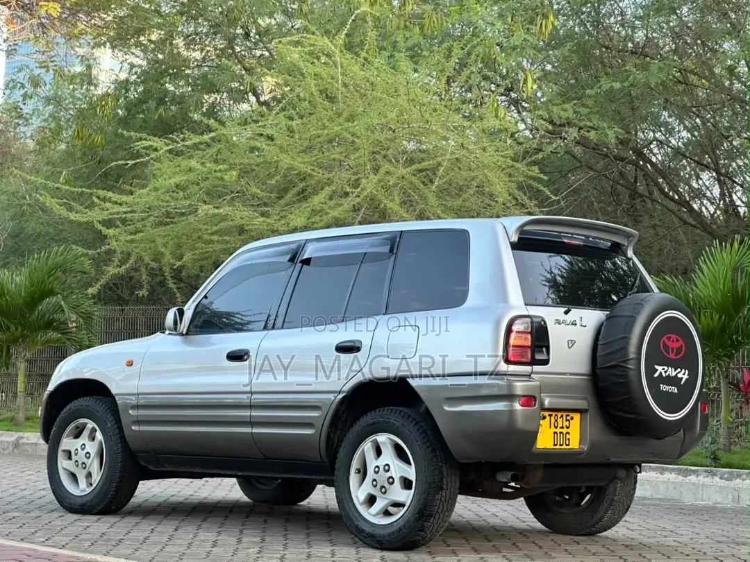 Toyota RAV4 1999 Silver
