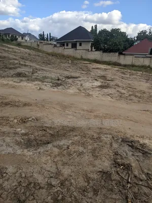 Kiwanja Kinauzwa Madale