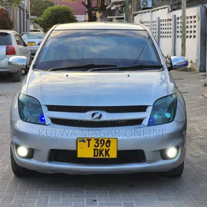 Toyota IST 2006 Silver