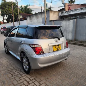 Toyota IST 2006 Silver