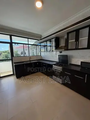 Furnished 2bdrm Apartment in Oyster Bay for rent