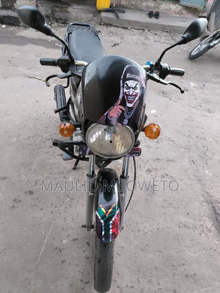 Bajaj Boxer 125 2024 Black