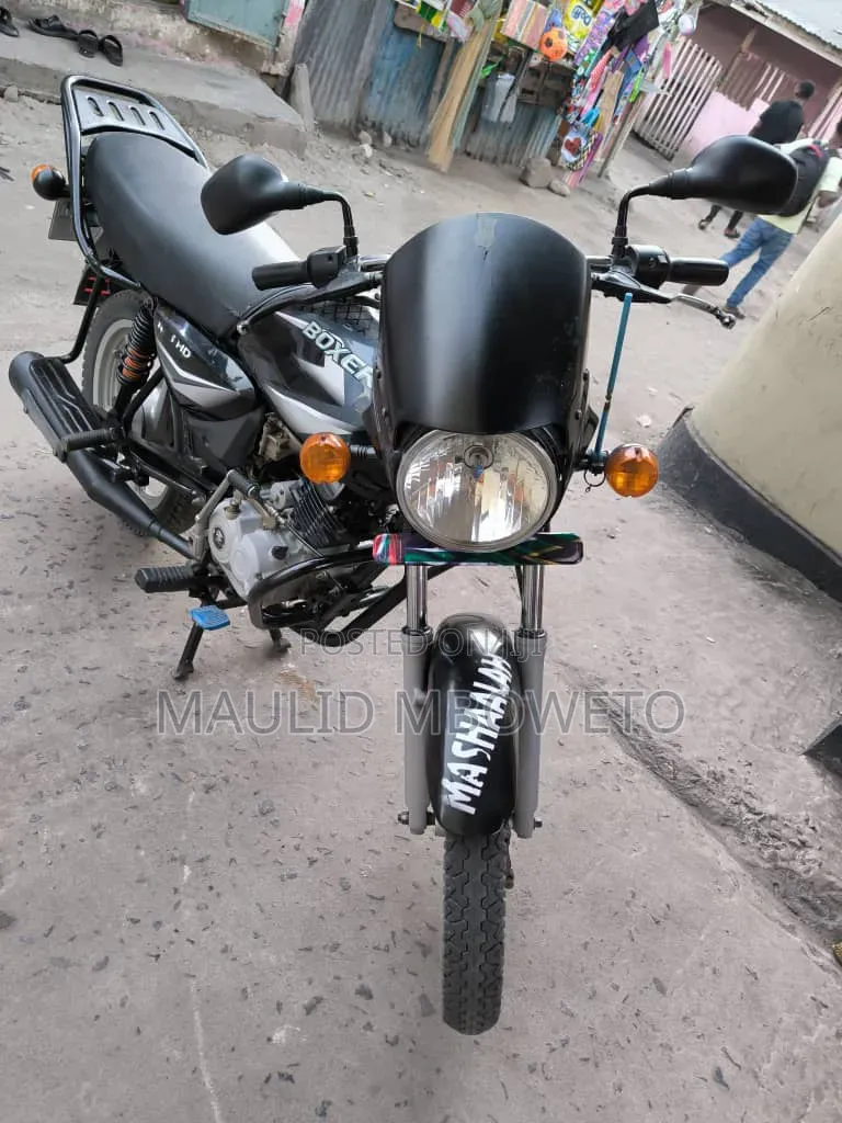 Bajaj Boxer 125 2024 Black