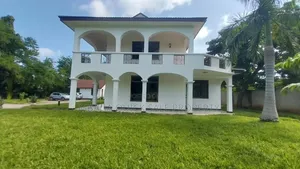 4bdrm Apartment in Bahari Beach, Kunduchi for rent