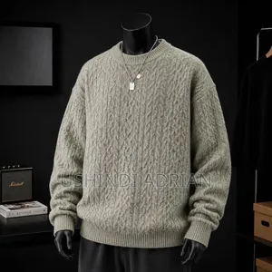  Unisex Round Neck Sweater