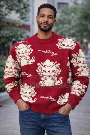 Unisex Round Neck Sweater