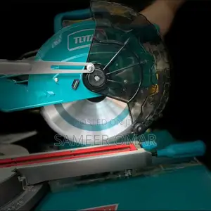 Total Mitre Saw 1800w (10”8cm Slide)