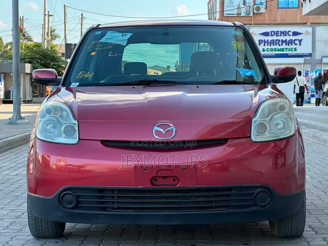 Mazda Verisa 2005 Maroon
