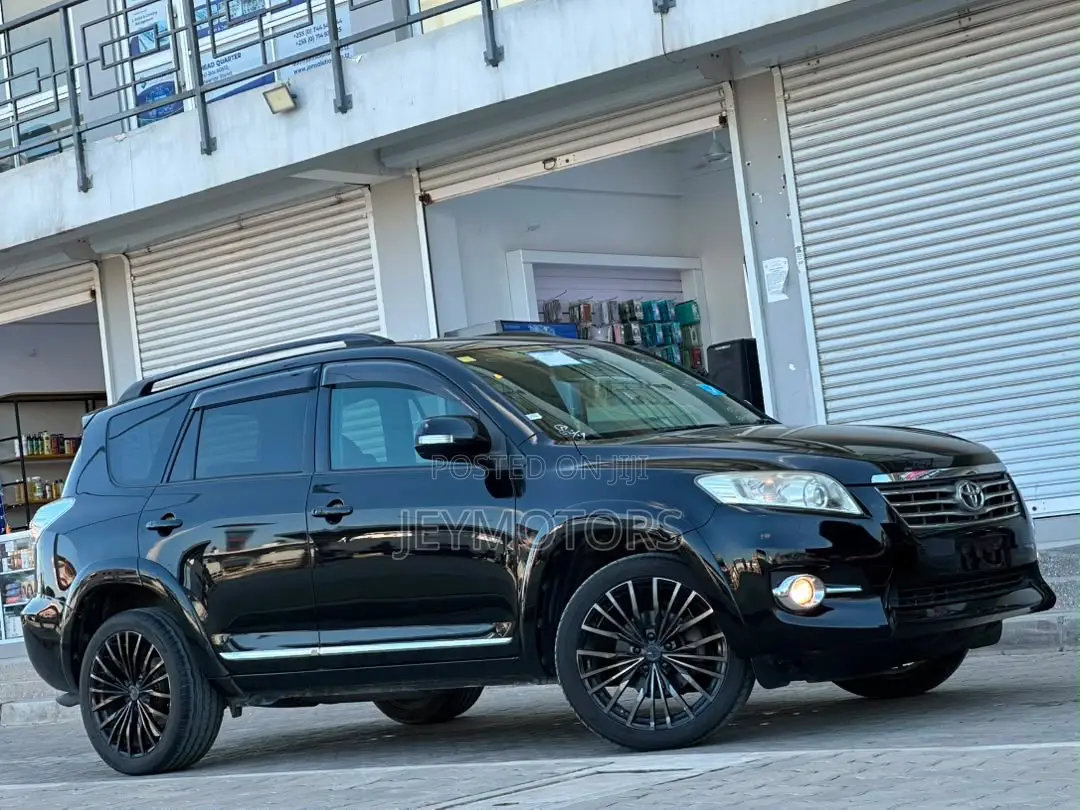 Toyota Vanguard 2012 Black