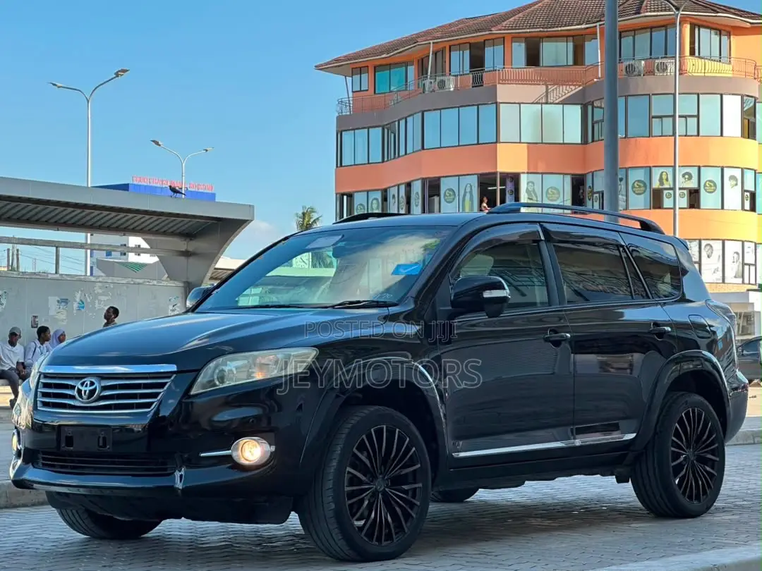 Toyota Vanguard 2012 Black