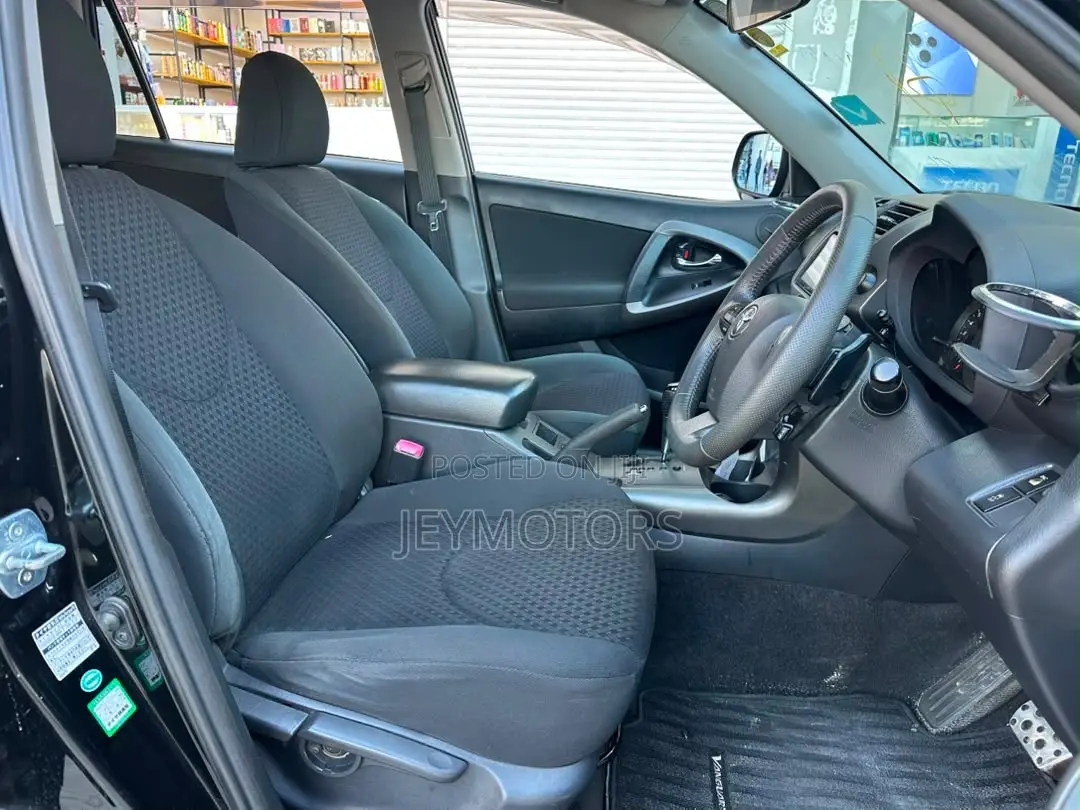 Toyota Vanguard 2012 Black