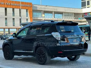 Toyota Vanguard 2012 Black
