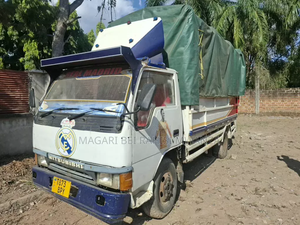 Mitsubishi Airtrek 2003 White