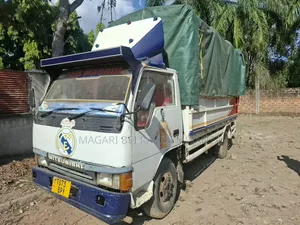 Mitsubishi Airtrek 2003 White