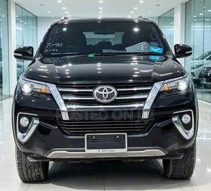 Toyota Fortuner 2017 Black