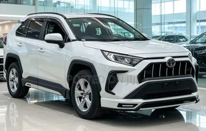 Toyota RAV4 2021 White