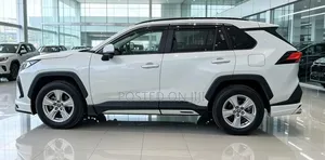 Toyota RAV4 2021 White