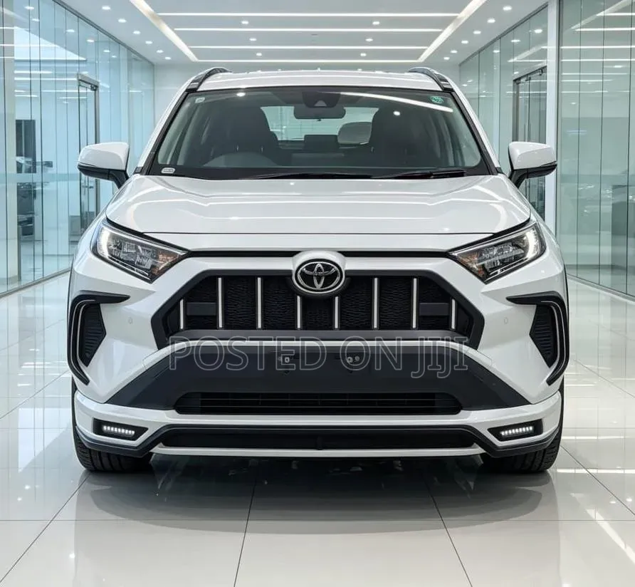 Toyota RAV4 2021 White
