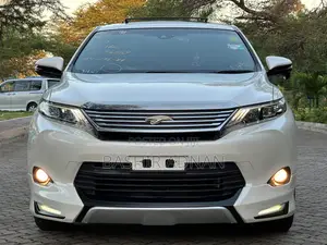 Toyota Harrier 2.0 2016 White