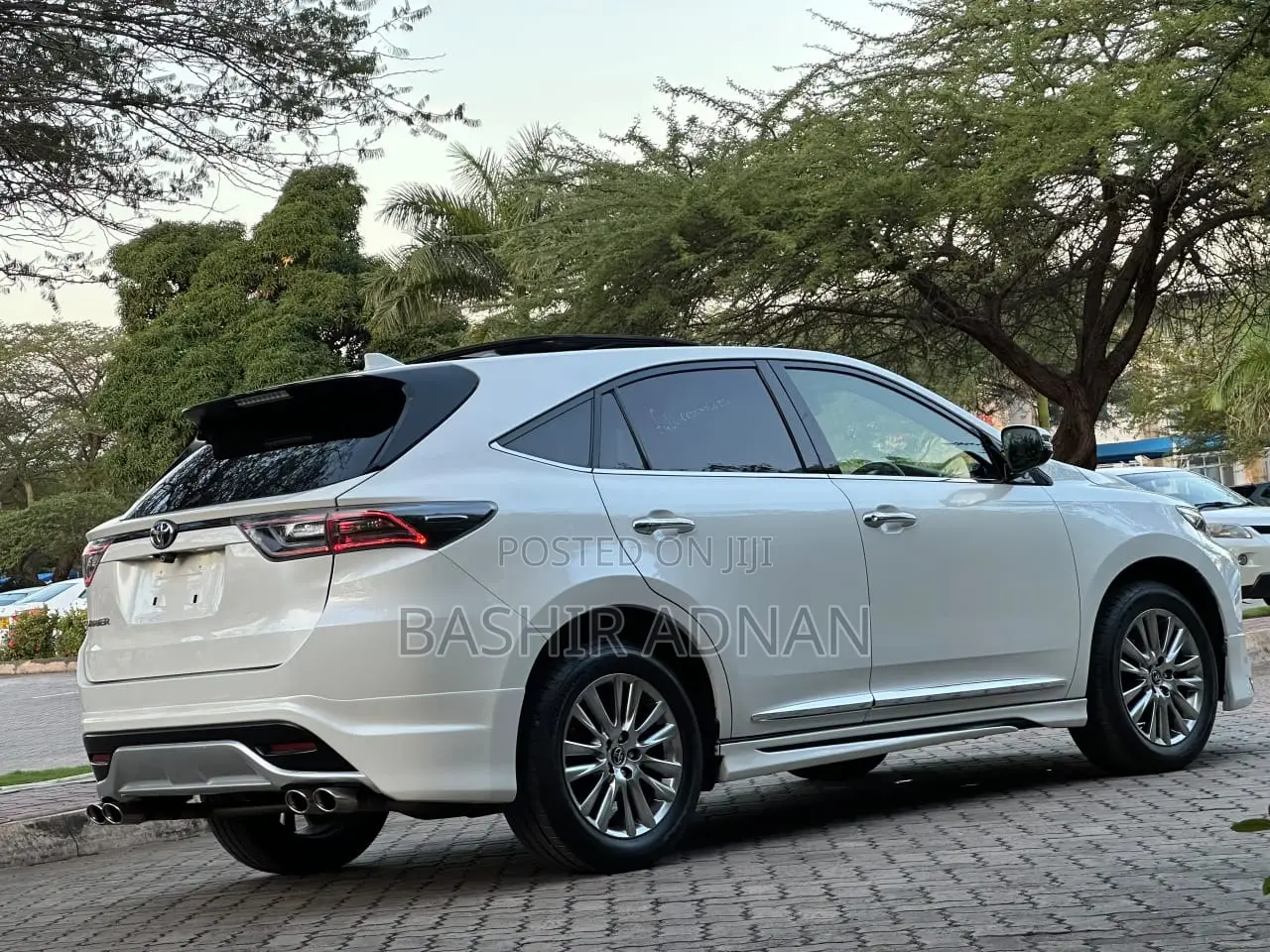 Toyota Harrier 2.0 2016 White