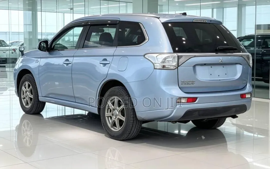Mitsubishi Outlander 2013 Blue