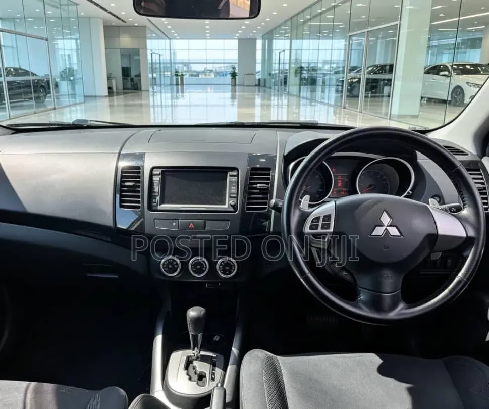 Mitsubishi Outlander 2013 Blue