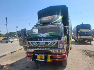 Mitsubish Canter 2001 Black