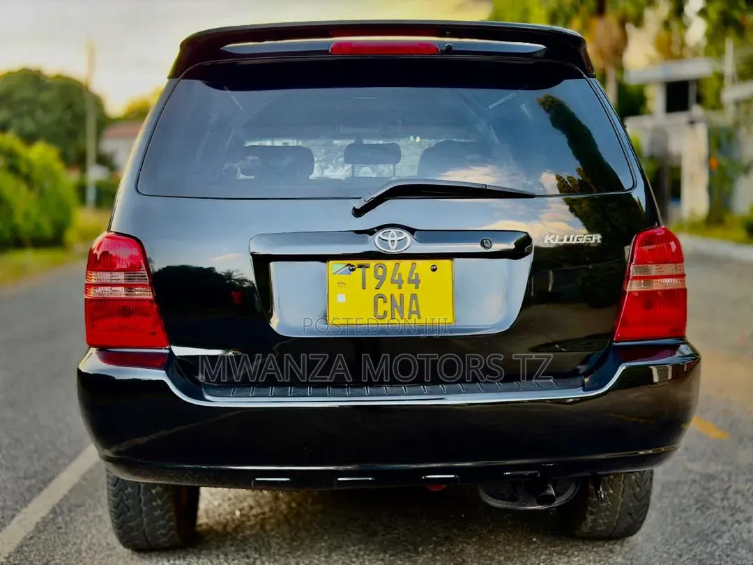 Toyota Kluger 2004 Black
