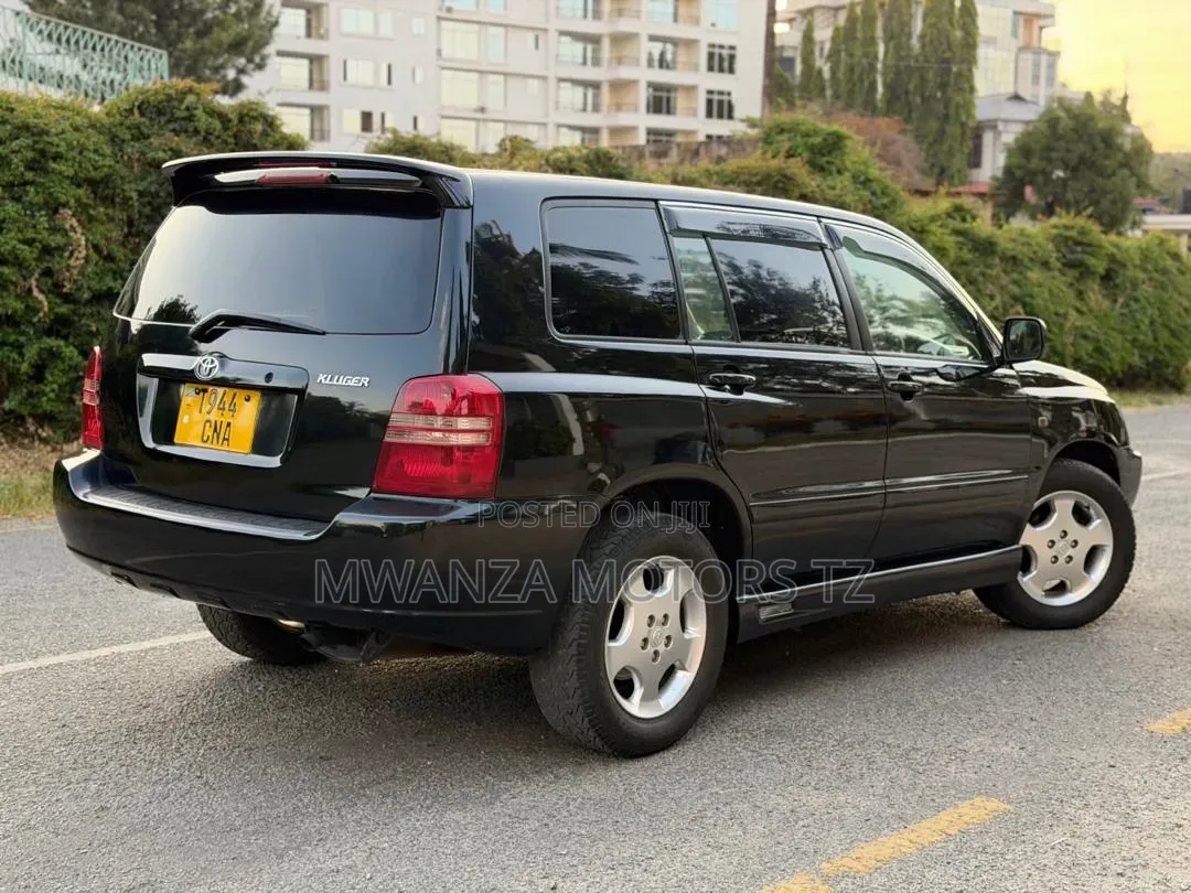 Toyota Kluger 2004 Black