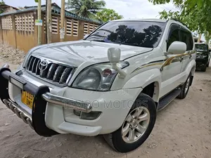 Toyota Land Cruiser Prado 2005 White
