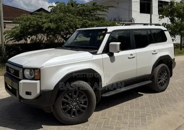 Toyota Land Cruiser LC250 2024 White