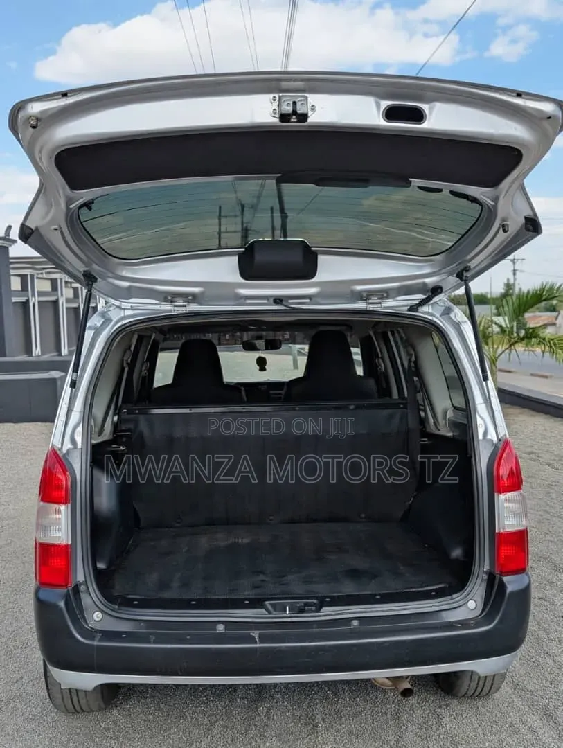 Toyota Probox 2016 Silver