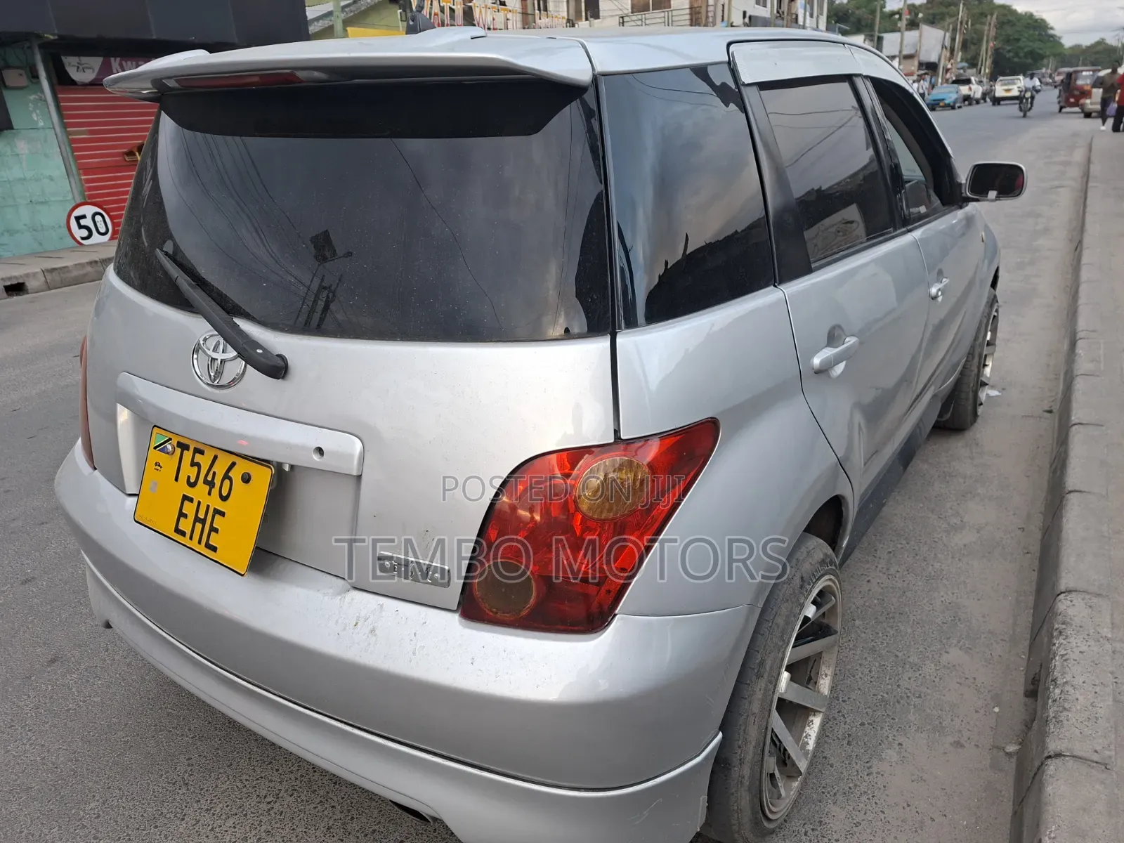 Toyota IST 2004 Silver
