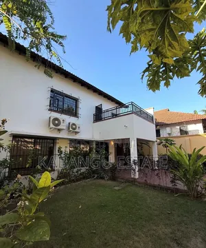 4bdrm Villa in Oysterbay for rent