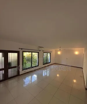 4bdrm Villa in Oysterbay for rent