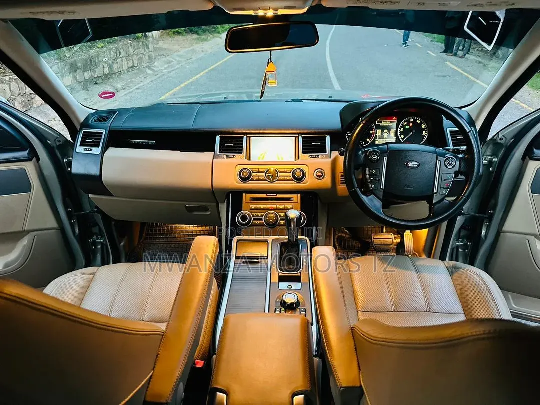 Land Rover Range Rover Sport 2010 Silver