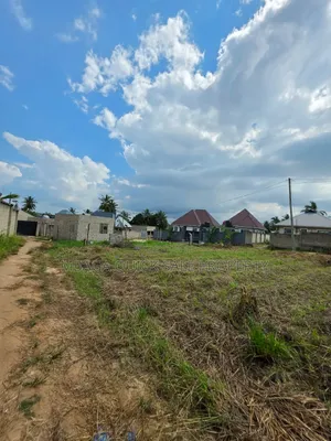 Plot Area SQM 400 for Sale at Madale Kisauke