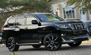 Toyota Land Cruiser Prado 2023 Black