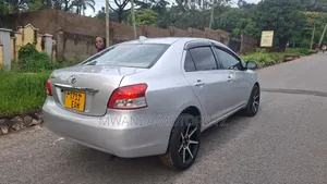 Toyota Belta 2007 Silver