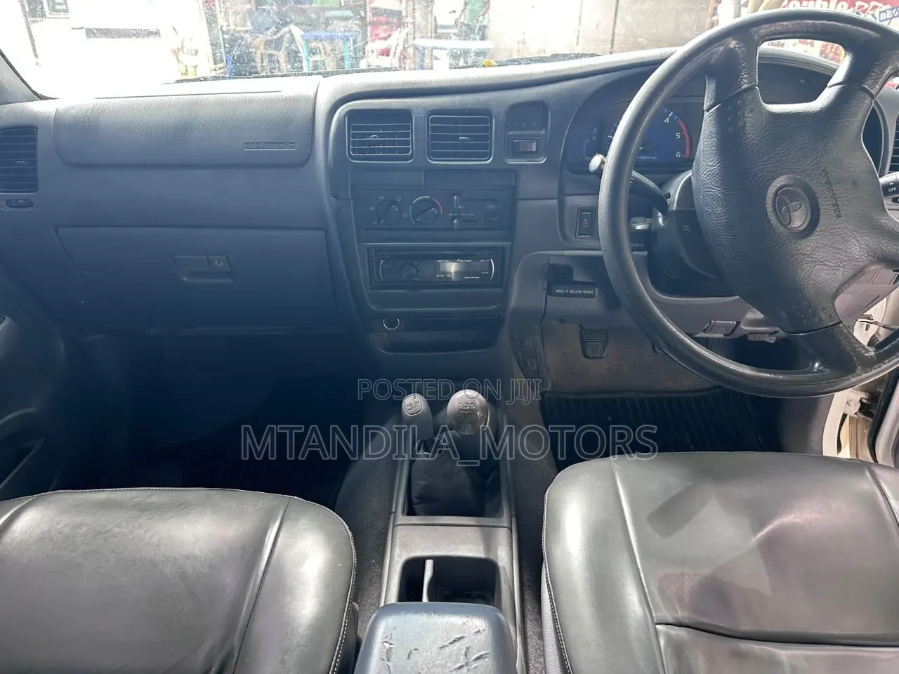 Toyota Hilux 2.5 Cab 2005 White