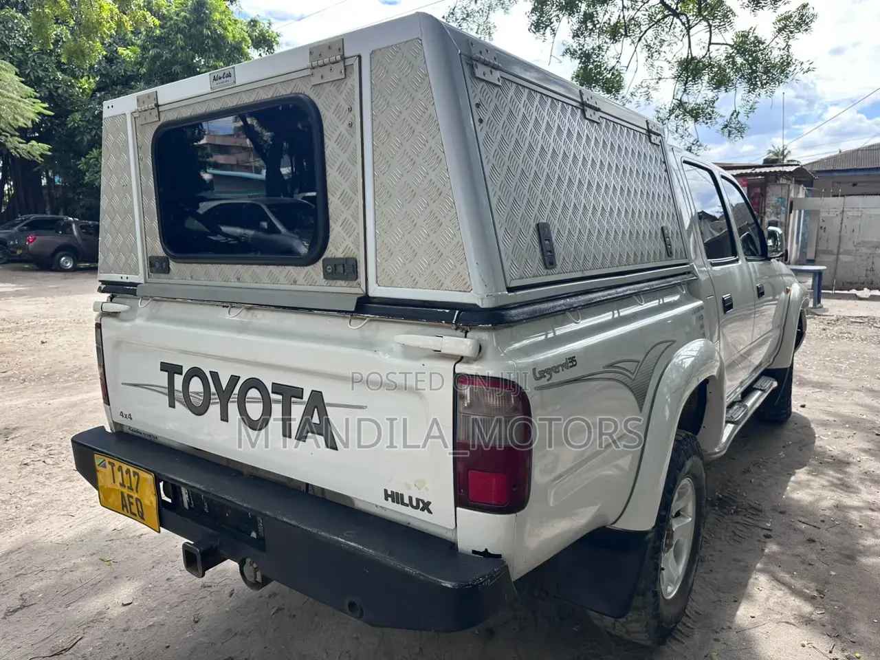 Toyota Hilux 2.5 Cab 2005 White