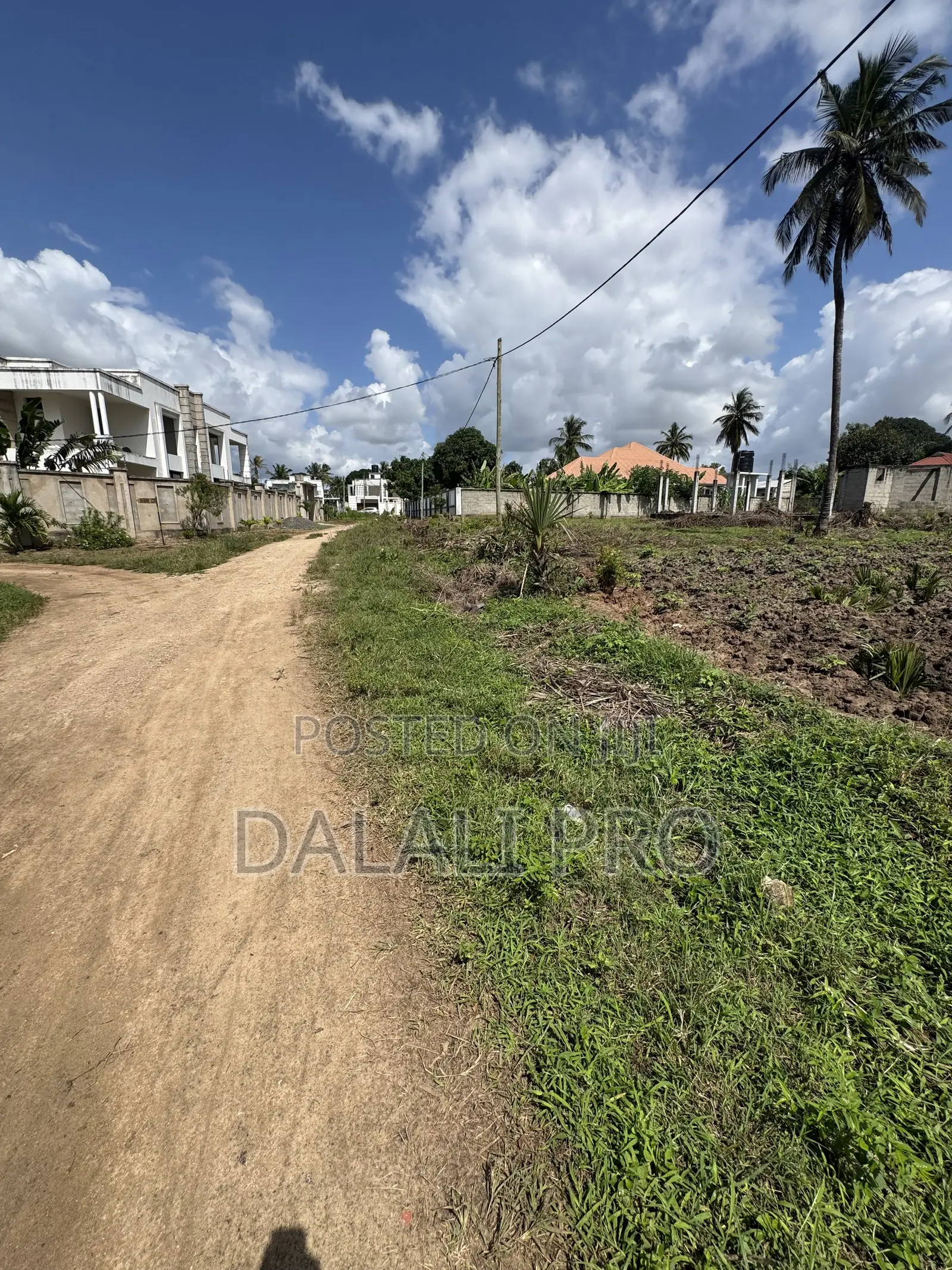 Kiwanja Kinauzwa Gezaulole Kigamboni