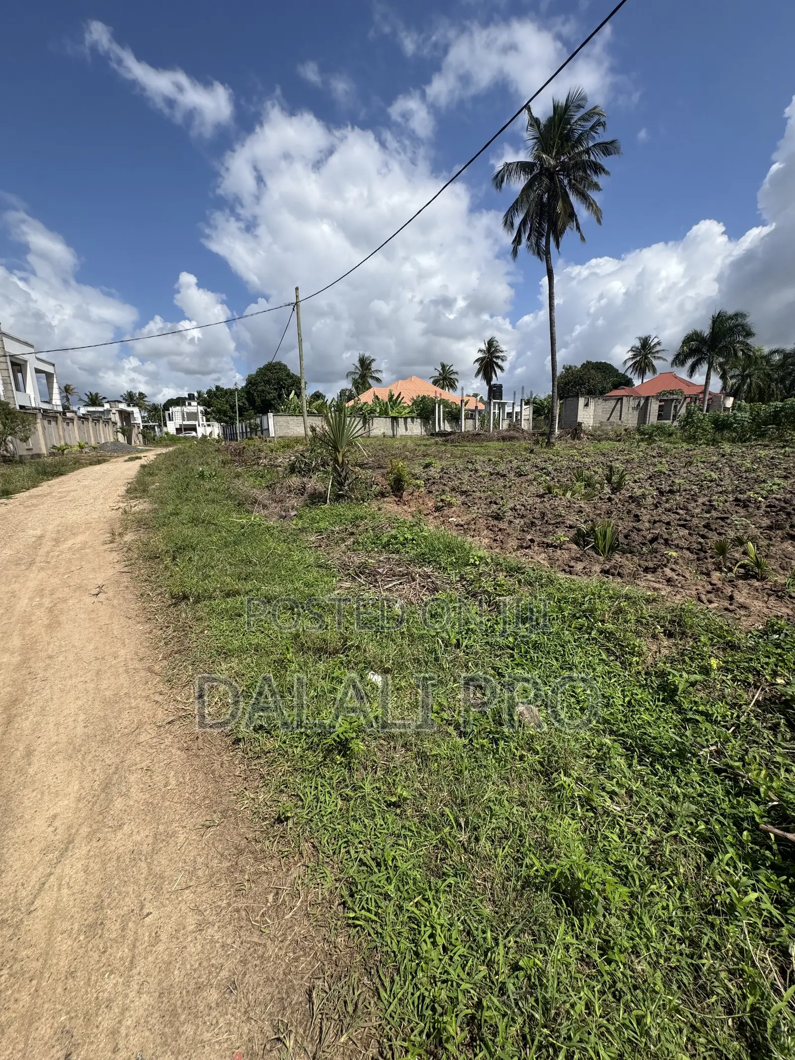 Kiwanja Kinauzwa Gezaulole Kigamboni