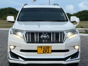 Toyota Land Cruiser Prado 2022 White