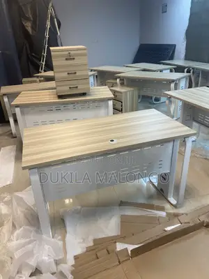 Meza Ya Office Kari Mno Jaman Ngumu Mno