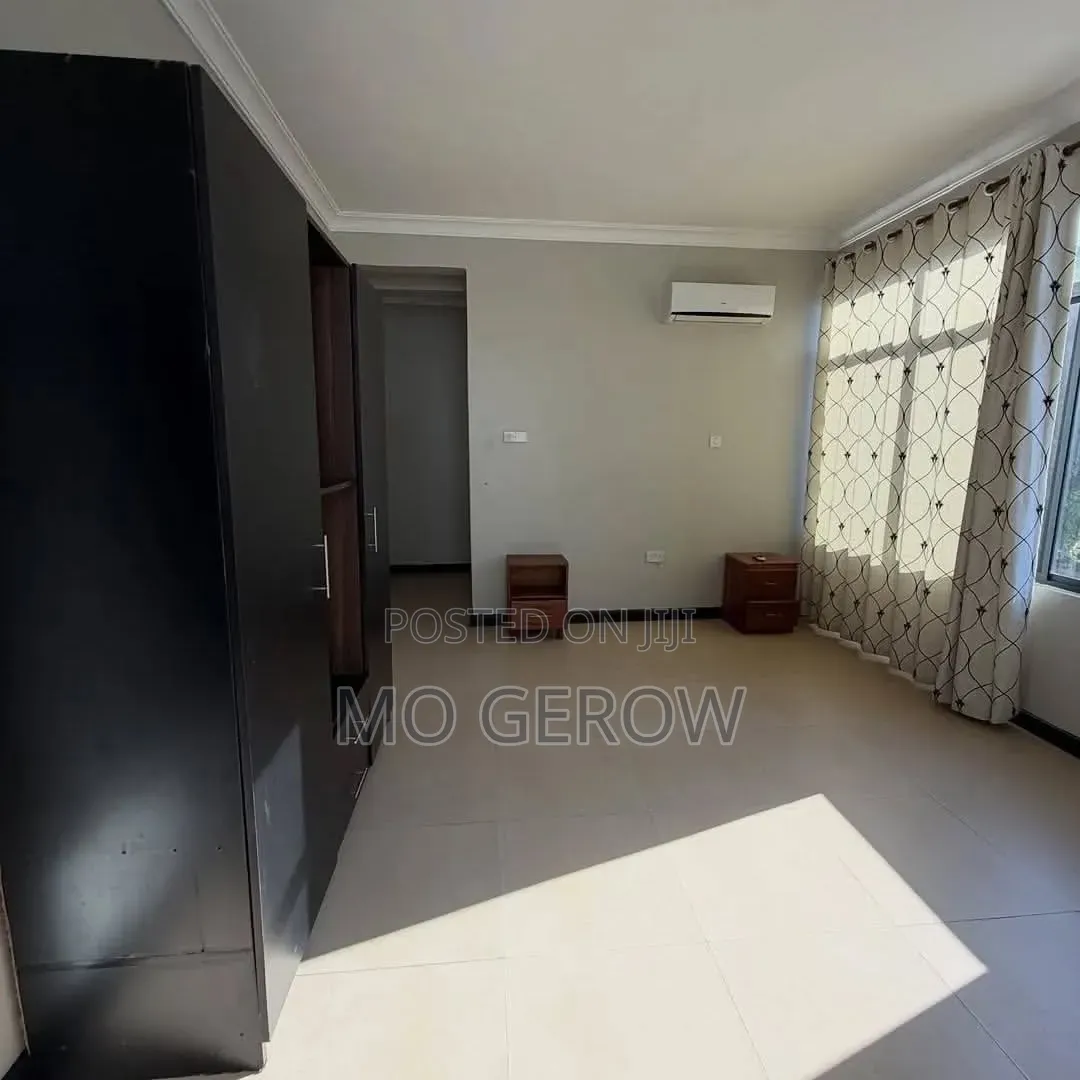 Furnished 2bdrm Apartment in Oyster Bay for rent