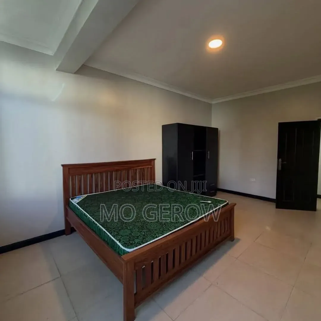 Furnished 2bdrm Apartment in Oyster Bay for rent